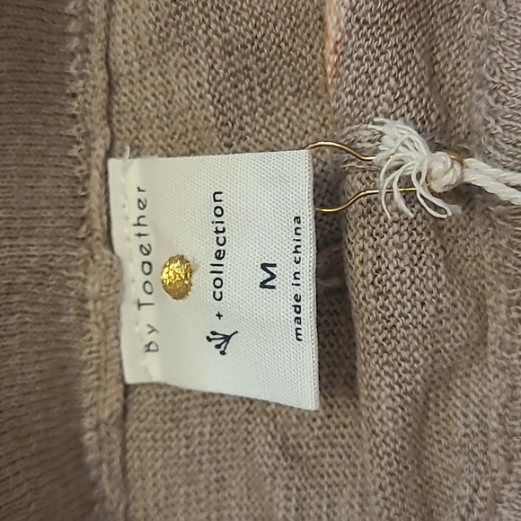 BY TOGETHER NWT SHORTS sz Medium Tan Orange Stripe - Picture 4 of 6